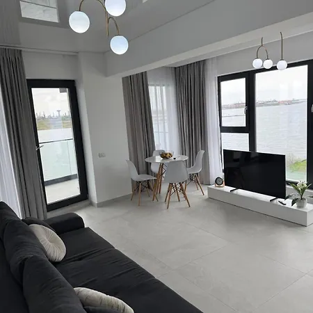 Sea View In North Mamaia Apartman